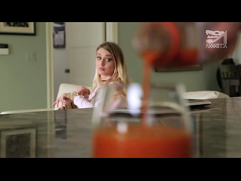 ❤️ Tfajla sħuna b'tits kbar u pussy strett gets vit minn jitlef, iżda diffiċli ħafna ❌ Vidjow tas-sess lilna