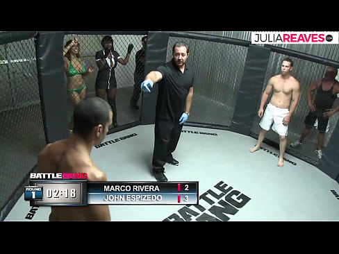 ❤️ Ultimate Fighter fucks tifla numru dritt wara ġlieda fiċ-ċirku ❌ Vidjow tas-sess lilna